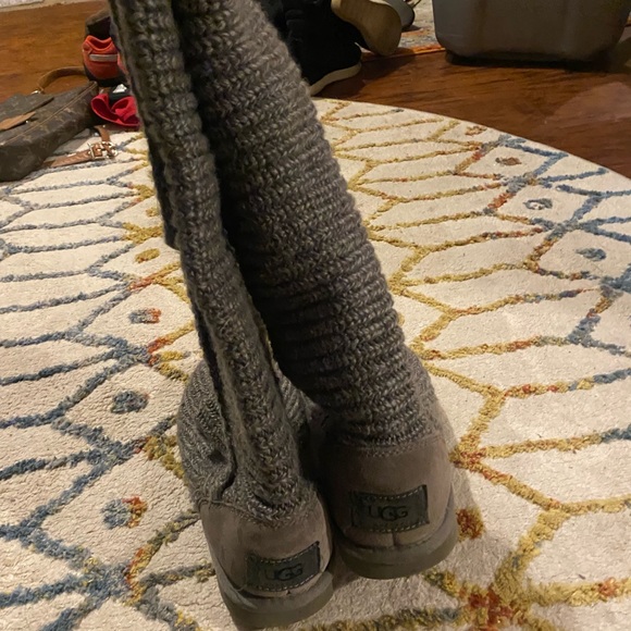 UGG Cardy Boots - Picture 6 of 7